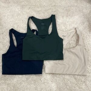 3 XS Girlfriend Collective Paloma Racerback Sports Bras